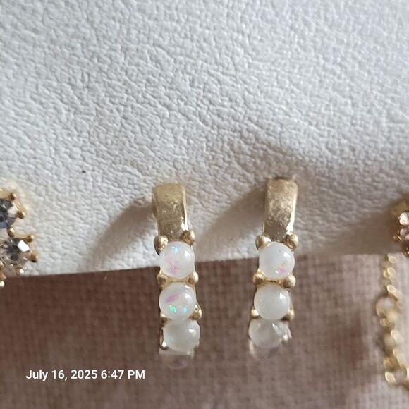 Free People Set Of Four Pierced Earrings NWT - Picture 4 of 6
